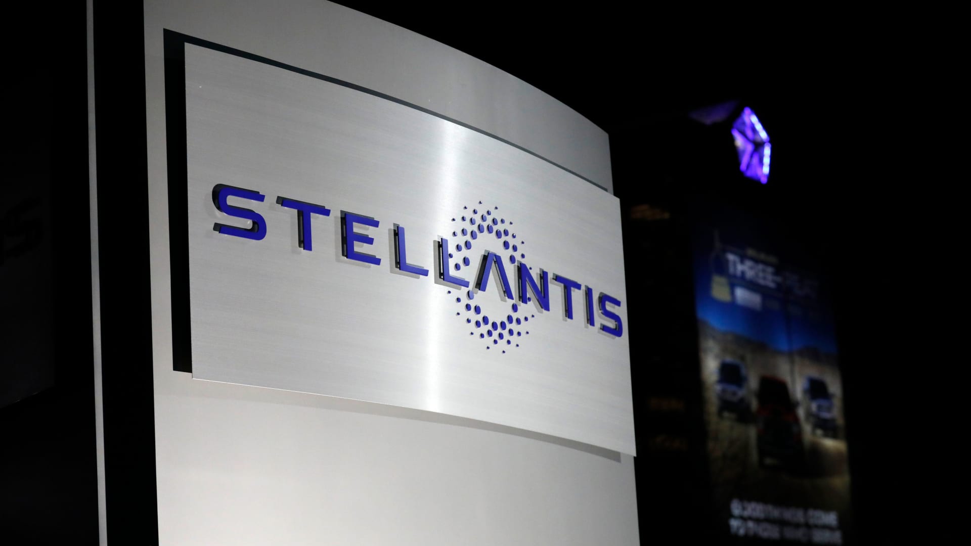 Dodge-maker Stellantis drops profit warning