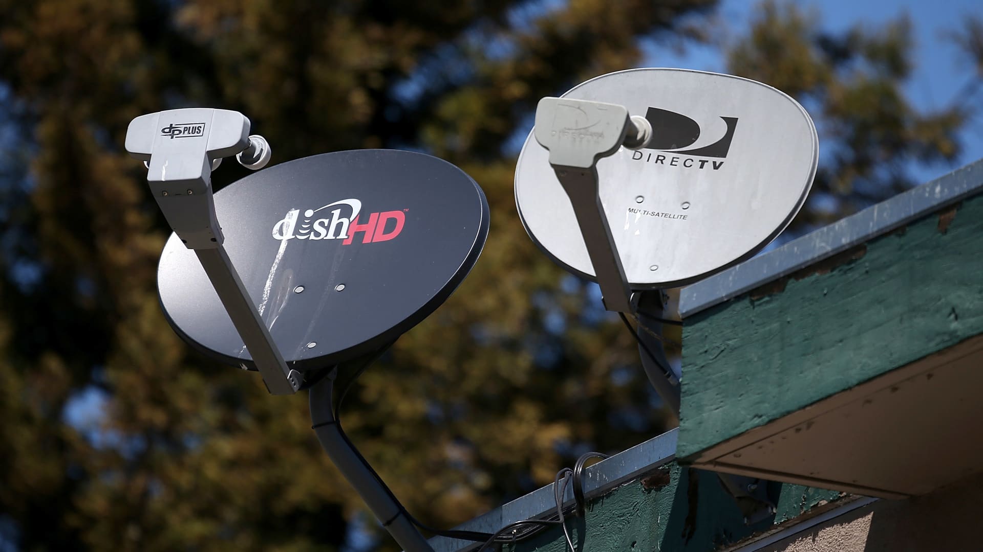 DirecTV clinches long-elusive deal to combine with Dish